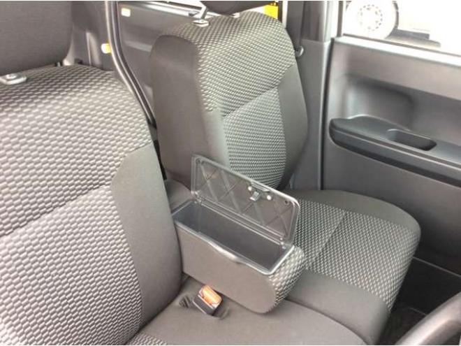 ピクシスメガL SAIII 4WD　両側パワスラ　プッシュスタート　スマートキー　運転席側シートヒーター　純正ナビ　フルセグTV　横滑り防止　アイドリングストップ　衝突被害軽減　オートライト　ドラレコ　ETC　バックカメラ　電動格納ミラー 660