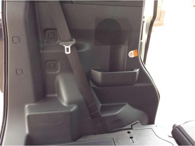 ピクシスメガL SAIII 4WD　両側パワスラ　プッシュスタート　スマートキー　運転席側シートヒーター　純正ナビ　フルセグTV　横滑り防止　アイドリングストップ　衝突被害軽減　オートライト　ドラレコ　ETC　バックカメラ　電動格納ミラー 660