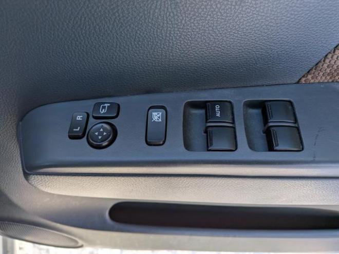 モコ X-four  4WD 660 5Dr