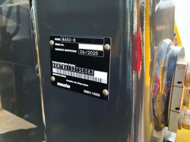 ホイールローダコマツ　未使用　WA50-8