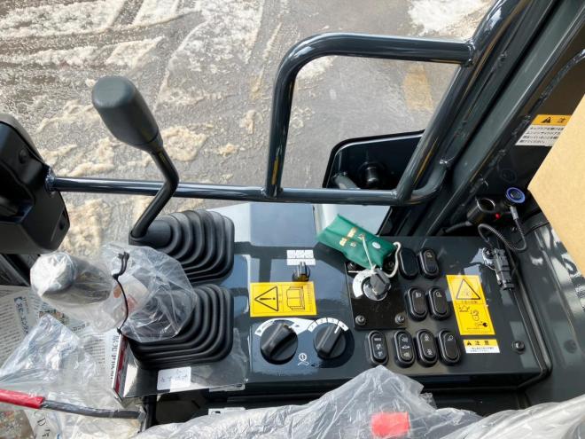 ホイールローダコマツ　未使用　WA80-8