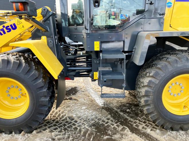 ホイールローダコマツ　未使用　WA80-8