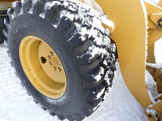 ホイールローダ910G スパイクタイヤ　恵庭ヤード 4WD