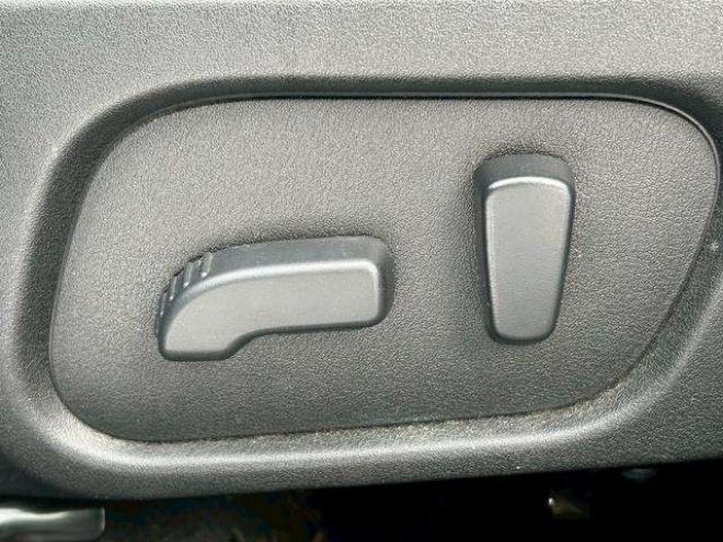 フォレスター2.0i-L アイサイト 4WD　社外ナビ　社外テレビ　パドルシフ　エックスモード付き　アイサイト 2000