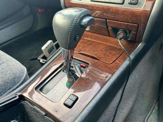 クラウン3.0 ロイヤルサルーンFour 4WD　キーレス　エアコン　ABS　パワーシート　テレビ　オートクルーズコントロール　ETC 3000