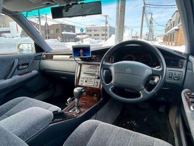 クラウン3.0 ロイヤルサルーンFour 4WD　キーレス　エアコン　ABS　パワーシート　テレビ　オートクルーズコントロール　ETC 3000