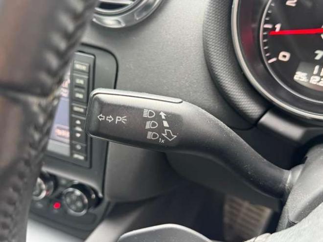 アウディTT クーペ 2.0 TFSI クワトロ 4WD　ナビ　TV　Bカメラ　Bluetooth　夏冬タイヤ 正規輸入車 2000