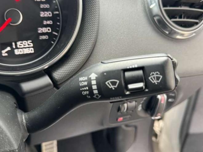 アウディTT クーペ 2.0 TFSI クワトロ 4WD　ナビ　TV　Bカメラ　Bluetooth　夏冬タイヤ 正規輸入車 2000