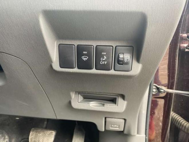 プリウスα1.8 G チューン ブラック　 2WD 1800