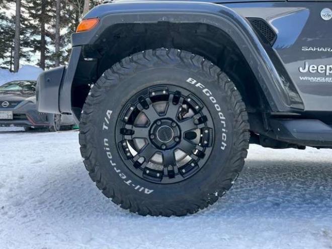 ラングラーアンリミテッド サハラ 3.6L 4WD　エアコン　クルーズコントロール　パワステ　パワーウィンドウ　フロントカメラ　サイドカメラ　バックカメラ　キーレスエントリー　アルミホイール　ABS　横滑り防止装置　盗難防止装置　フルセグTV 正規輸入車 3600