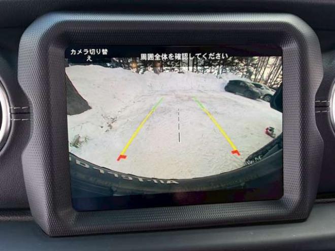 ラングラーアンリミテッド サハラ 3.6L 4WD　エアコン　クルーズコントロール　パワステ　パワーウィンドウ　フロントカメラ　サイドカメラ　バックカメラ　キーレスエントリー　アルミホイール　ABS　横滑り防止装置　盗難防止装置　フルセグTV 正規輸入車 3600