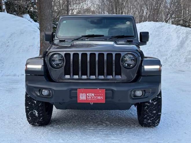 ラングラーアンリミテッド サハラ 3.6L 4WD　エアコン　クルーズコントロール　パワステ　パワーウィンドウ　フロントカメラ　サイドカメラ　バックカメラ　キーレスエントリー　アルミホイール　ABS　横滑り防止装置　盗難防止装置　フルセグTV 正規輸入車 3600