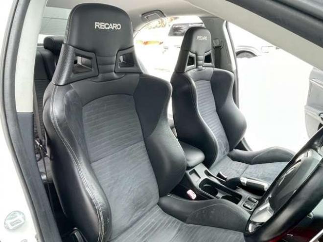 ランサーエボリューション 2.0 GSR X 4WD　ブリッツ車高調　社外マフラー(カキモト)　ローダウン　ETC　ABS　横滑り防止装置　盗難防止装置　エアコン　パワーウィンドウ　パワステ　キーレスエントリー　純正ナビ　社外アルミ 2000