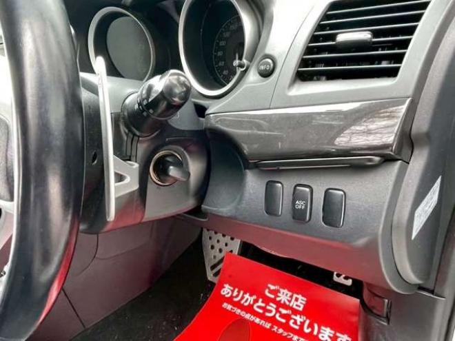 ランサーエボリューション 2.0 GSR X 4WD　ブリッツ車高調　社外マフラー(カキモト)　ローダウン　ETC　ABS　横滑り防止装置　盗難防止装置　エアコン　パワーウィンドウ　パワステ　キーレスエントリー　純正ナビ　社外アルミ 2000