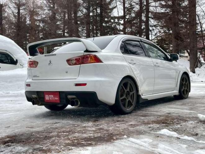 ランサーエボリューション 2.0 GSR X 4WD　ブリッツ車高調　社外マフラー(カキモト)　ローダウン　ETC　ABS　横滑り防止装置　盗難防止装置　エアコン　パワーウィンドウ　パワステ　キーレスエントリー　純正ナビ　社外アルミ 2000