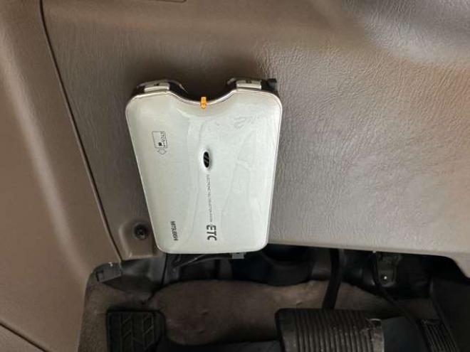 ハイラックスサーフ2.7 SSR-X パッケージオプションA 4WD　ナローボディ　リフトアップ　グリル　グッドリッチAW　パワステ　パワーウィンドウ　ABS　キーレス 2700