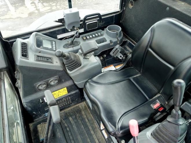 バックホーヤンマー　VIO55-6A　バケット容量0.20m3