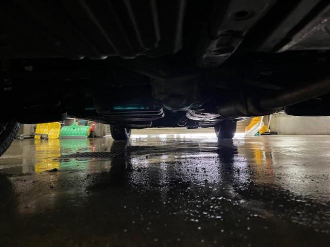 エスティマアエラス　プレミアムエディション　本州仕入　寒冷地仕様　禁煙車　純正リアフリップダウンモニター　両側パワースライドドア　純正１８インチＡＷ　社外１６ＡＷ＋スタッドレスタイヤ付　純正エンジンスターター　前後ドライブレコーダー　ＥＴＣ 4WD 2400 5Dr