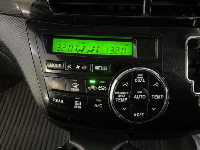 エスティマアエラス　プレミアムエディション　本州仕入　寒冷地仕様　禁煙車　純正リアフリップダウンモニター　両側パワースライドドア　純正１８インチＡＷ　社外１６ＡＷ＋スタッドレスタイヤ付　純正エンジンスターター　前後ドライブレコーダー　ＥＴＣ 4WD 2400 5Dr