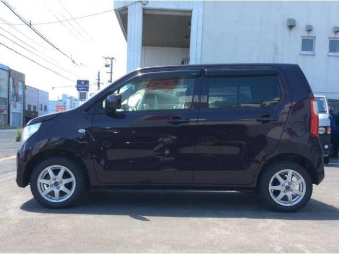 ワゴンRFX 4WD　キーレス　オートエアコン　シートヒーター　ミラーヒーター　アイドリングストップ　助手席シートアンダーボックス　電動格納ミラー　ETC　純正オーディオプレーヤー　CD　FM/AM　AUX 660