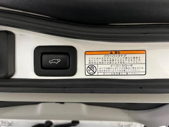 レクサスＬＸ５７０　本州仕入　寒冷地仕様　禁煙車　リアエンターテイメント　純正２１インチＡＷ　社外１８ＡＷ＋スタッドレスタイヤ付　ヘッドアップディスプレイ　全方位パノラミックモニター　ＣＯＯＬＢＯＸ　前後ドラレコ　ＥＴＣ 4WD 5700 5Dr