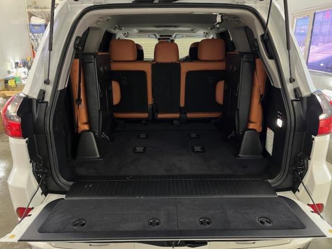 レクサスＬＸ５７０　本州仕入　寒冷地仕様　禁煙車　リアエンターテイメント　純正２１インチＡＷ　社外１８ＡＷ＋スタッドレスタイヤ付　ヘッドアップディスプレイ　全方位パノラミックモニター　ＣＯＯＬＢＯＸ　前後ドラレコ　ＥＴＣ 4WD 5700 5Dr