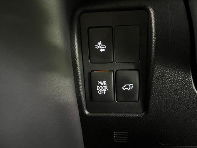 レクサスＬＸ５７０　本州仕入　寒冷地仕様　禁煙車　リアエンターテイメント　純正２１インチＡＷ　社外１８ＡＷ＋スタッドレスタイヤ付　ヘッドアップディスプレイ　全方位パノラミックモニター　ＣＯＯＬＢＯＸ　前後ドラレコ　ＥＴＣ 4WD 5700 5Dr