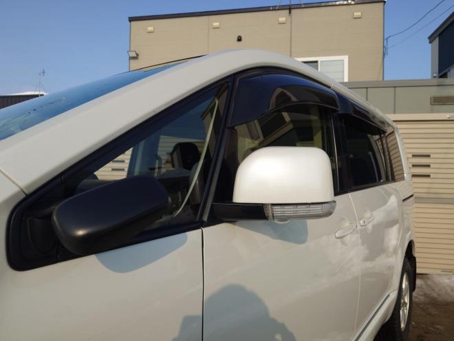 デリカD:5　Gパワーパッケージ 　両側パワースライドドア　エンジンスターター　パナソニックストラーダナビ・TV・バックカメラ　スマートキー　ビルトインETC　パドルシフト　オートライト機能　ウィンカーミラー　HID　LEDフォグランプ　クルーズコントロール　タイミングチェーン　4WD 2400 5Dr