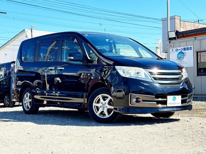 セレナ2.0ライダー 4WD　ローンが不安な方＜優遇ローン＞1年保証　寒冷地仕様　純正ナビ 