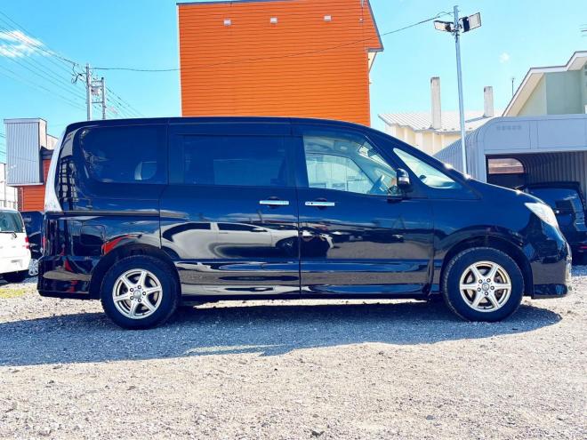 セレナ2.0ライダー 4WD　ローンが不安な方＜優遇ローン＞1年保証　寒冷地仕様　純正ナビ 