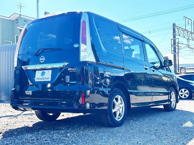 セレナ2.0ライダー 4WD　ローンが不安な方＜優遇ローン＞1年保証　寒冷地仕様　純正ナビ 