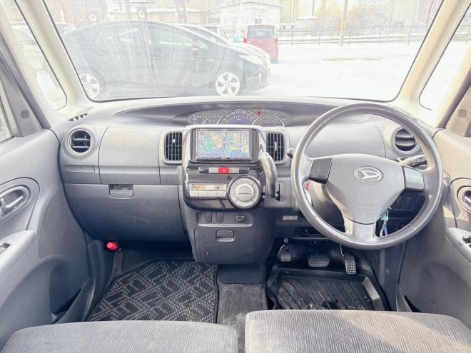 セレナ2.0ライダー 4WD　ローンが不安な方＜優遇ローン＞1年保証　寒冷地仕様　純正ナビ 