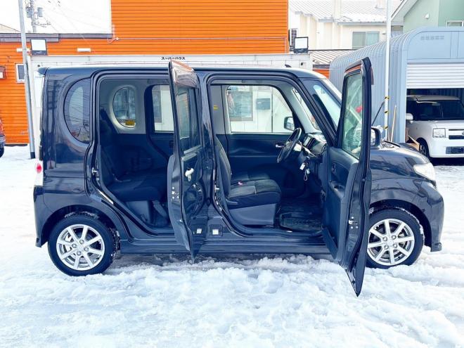 セレナ2.0ライダー 4WD　ローンが不安な方＜優遇ローン＞1年保証　寒冷地仕様　純正ナビ 