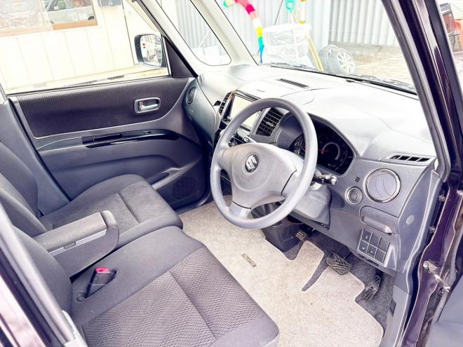 セレナ2.0ライダー 4WD　ローンが不安な方＜優遇ローン＞1年保証　寒冷地仕様　純正ナビ 