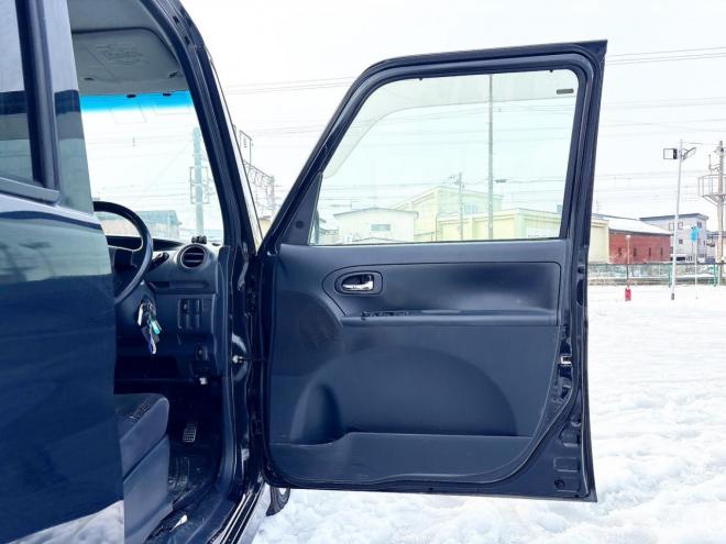 セレナ2.0ライダー 4WD　ローンが不安な方＜優遇ローン＞1年保証　寒冷地仕様　純正ナビ 