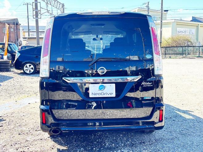 セレナ2.0ライダー 4WD　ローンが不安な方＜優遇ローン＞1年保証　寒冷地仕様　純正ナビ 