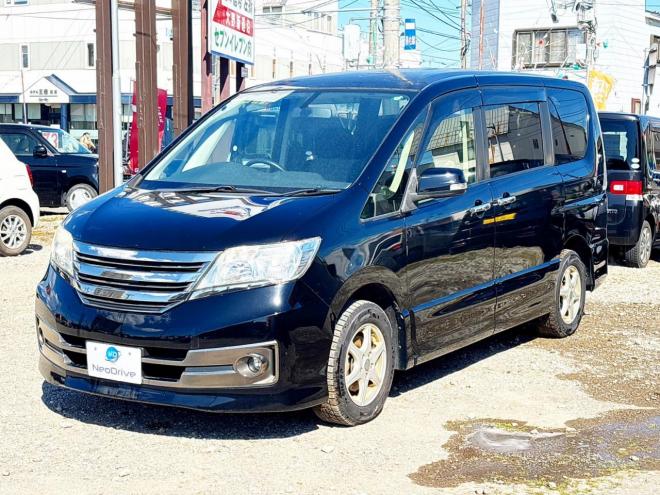 セレナ2.0ライダー 4WD　ローンが不安な方＜優遇ローン＞1年保証　寒冷地仕様　純正ナビ 