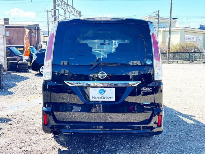 セレナ2.0ライダー 4WD　ローンが不安な方＜優遇ローン＞1年保証　寒冷地仕様　純正ナビ 