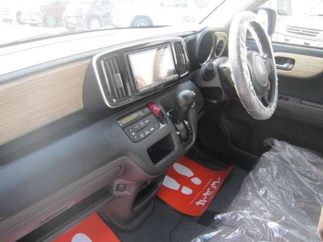 N-ONEG SSブラウンスタイルパッケージ 4WD　2トーンルーフ シートヒーター スマートキ エンスタ  ドアバイザー 社外ナビ&フルセグTV Bカメラ 夏タイヤ+アルミセット積込み 1年間走行無制限保証付 660