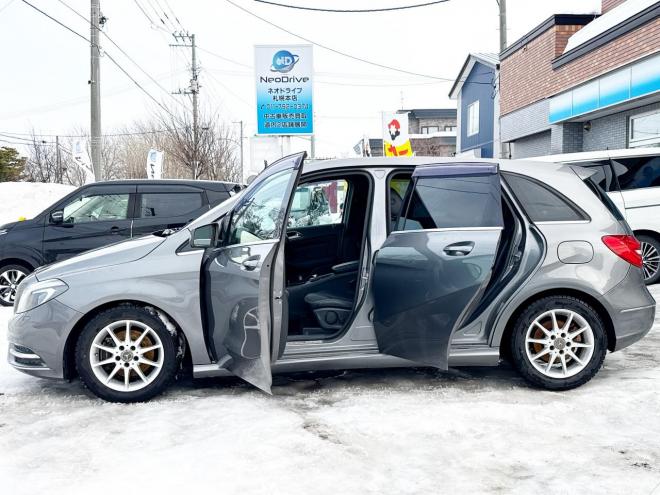 ベンツB180 ローンが不安な方＜優遇ローン＞ユーザー買取車　ターボ車　純正マルチナビ　フルセグTV　バックカメラ 1600 5Dr
