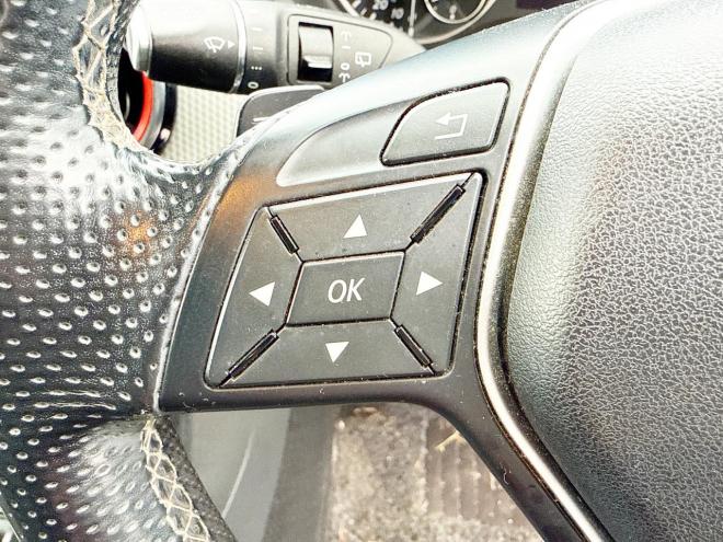 ベンツB180 ローンが不安な方＜優遇ローン＞ユーザー買取車　ターボ車　純正マルチナビ　フルセグTV　バックカメラ 1600 5Dr