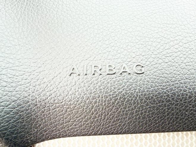 ベンツB180 ローンが不安な方＜優遇ローン＞ユーザー買取車　ターボ車　純正マルチナビ　フルセグTV　バックカメラ 1600 5Dr