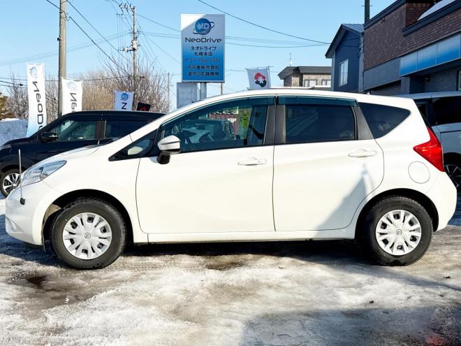 ノート1.2X FOUR 4WD ローンが不安な方＜優遇ローン＞本州仕入 寒冷地仕様 純正SDナビ　フルセグTV　衝突軽減ブレーキシステム スマートキー　バックカメラ 4WD 1200 5Dr