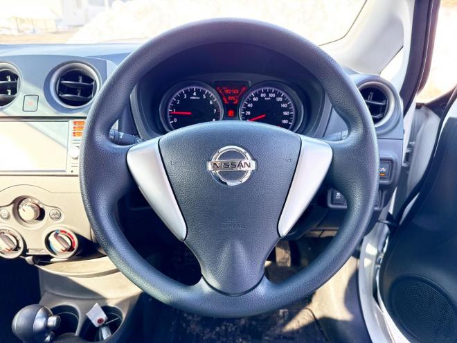 ノート1.2X FOUR 4WD ローンが不安な方＜優遇ローン＞本州仕入 寒冷地仕様 純正SDナビ　フルセグTV　衝突軽減ブレーキシステム スマートキー　バックカメラ 4WD 1200 5Dr