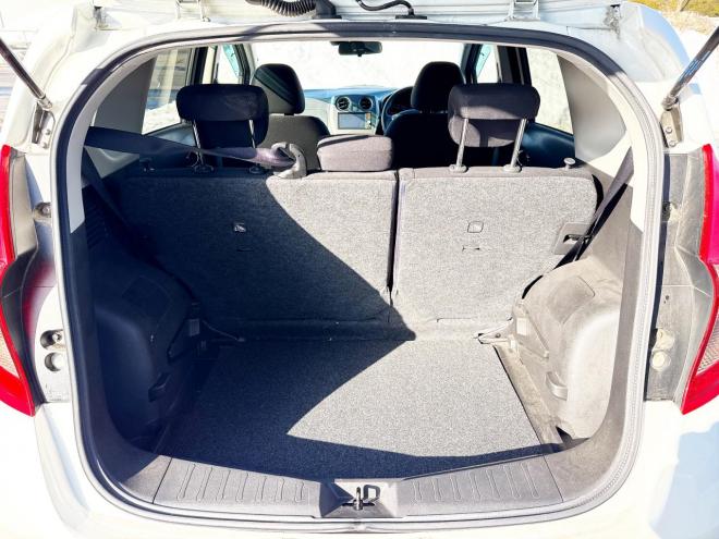 ノート1.2X FOUR 4WD ローンが不安な方＜優遇ローン＞本州仕入 寒冷地仕様 純正SDナビ　フルセグTV　衝突軽減ブレーキシステム スマートキー　バックカメラ 4WD 1200 5Dr