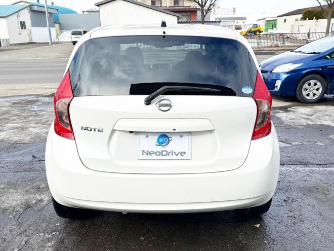 ノート1.2X FOUR 4WD ローンが不安な方＜優遇ローン＞本州仕入 寒冷地仕様 純正SDナビ　フルセグTV　衝突軽減ブレーキシステム スマートキー　バックカメラ 4WD 1200 5Dr