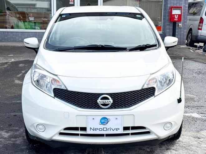 ノート1.2X FOUR 4WD ローンが不安な方＜優遇ローン＞本州仕入 寒冷地仕様 純正SDナビ　フルセグTV　衝突軽減ブレーキシステム スマートキー　バックカメラ 4WD 1200 5Dr