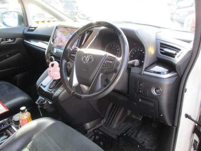 アルファード3.5 SA 4WD　TRDエアロ クリスタルアイLEDテール ダウンサス レザー調シートカバー アルパインナビ フリップダウン スピーカー  デジタルインナーミラー シュタイナー20インチ シーケンシャルウィンカー 3500