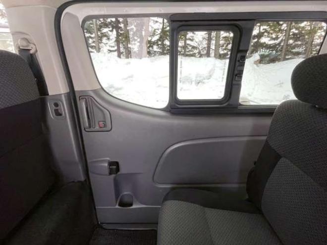 キャラバンNV350 2.5 プレミアムGX ロングボディ ディーゼルターボ 4WD　ETC　ベットキット　スマートキー　キーレス　パワーウィンドウ　ABS　エアコン　パワステ　盗難防止装置　両側スライドドア 2500