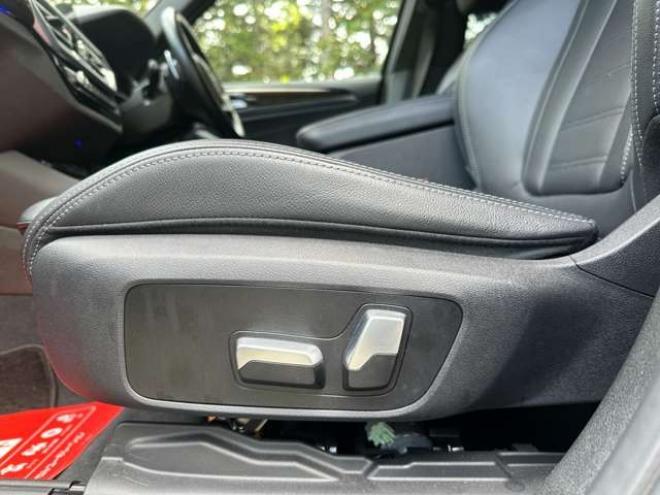 BMWX3 xドライブ20d Mスポーツ ディーゼルターボ 4WD　マイナー後　電動シート　電動リアゲート　TVナビ　バックカメラ　パワステ　パワーウィンドウ　シートヒーター　ETC　アルミホイール　盗難防止装置　ABS　クルーズコントロール 正規輸入車 2000